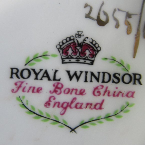 2 Fine Bone China Mugs Roses by Royal Windsor, England - Picture 13 of 13